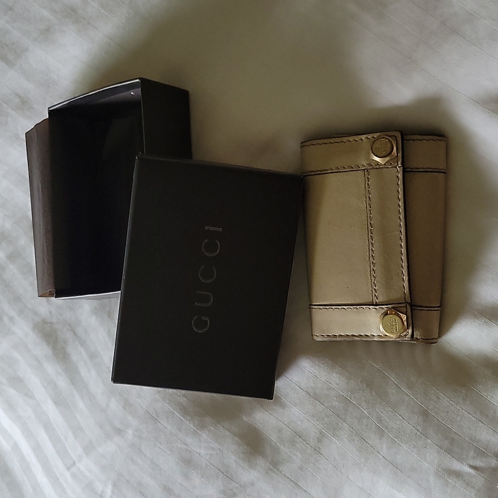 AS-IS Vintage Gucci key holder w/ card pocket